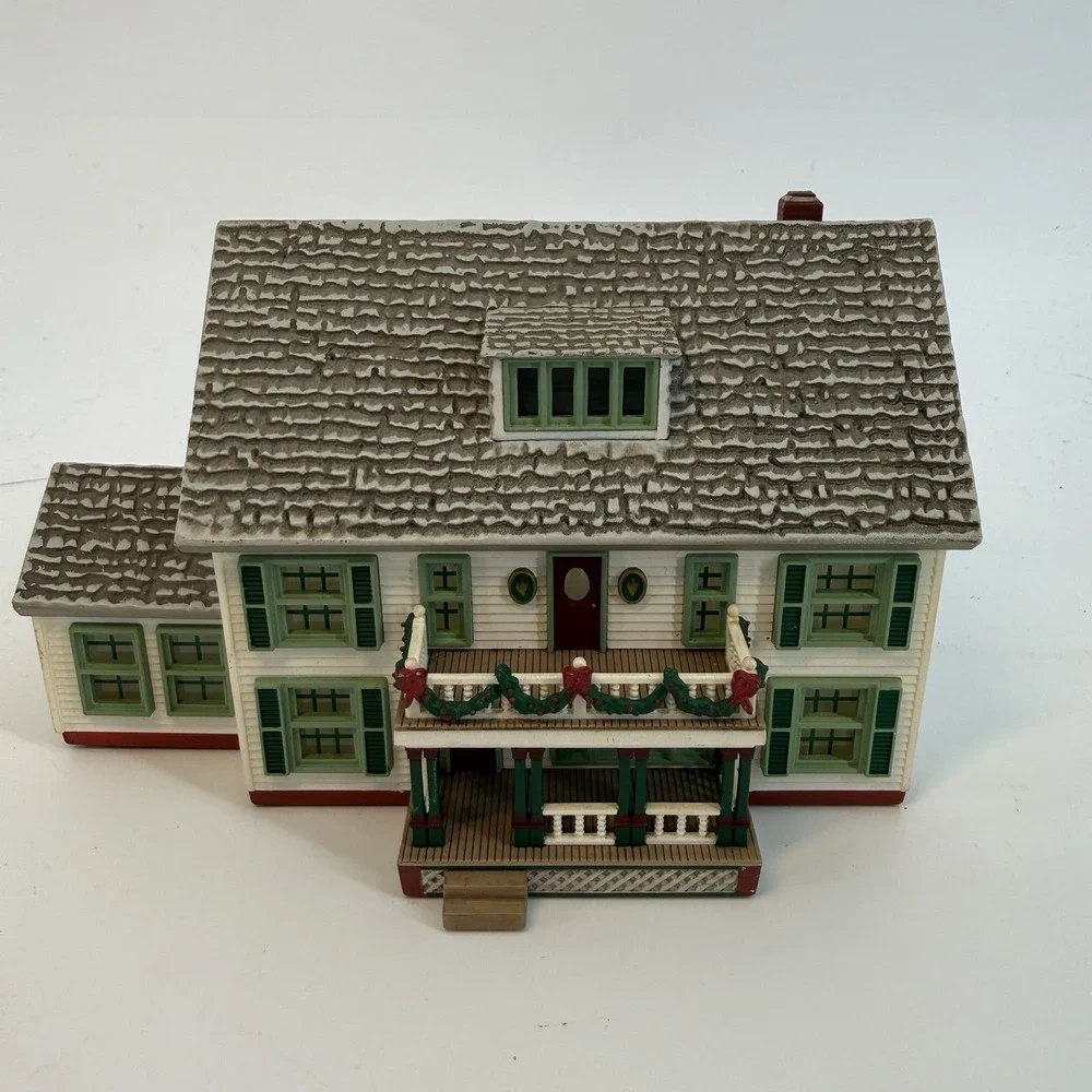 Hallmark Sarah's Maine Home 1994 Sarah Plain And Tall Collection Decorative